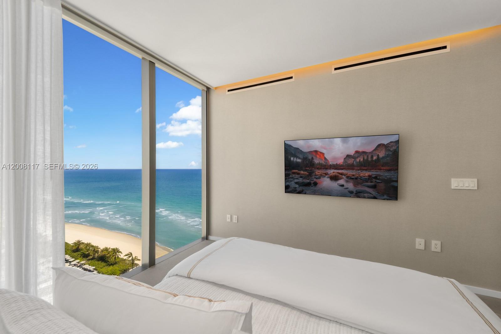 2000 S Ocean Dr #17A, Hallandale Beach FL 33009
