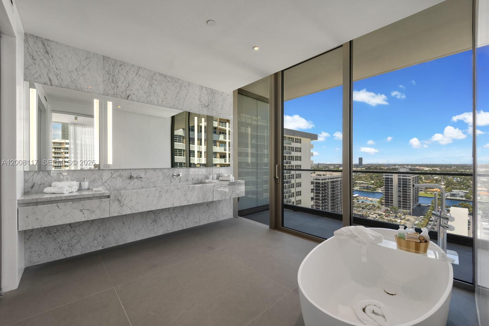 2000 S Ocean Dr #17A, Hallandale Beach FL 33009