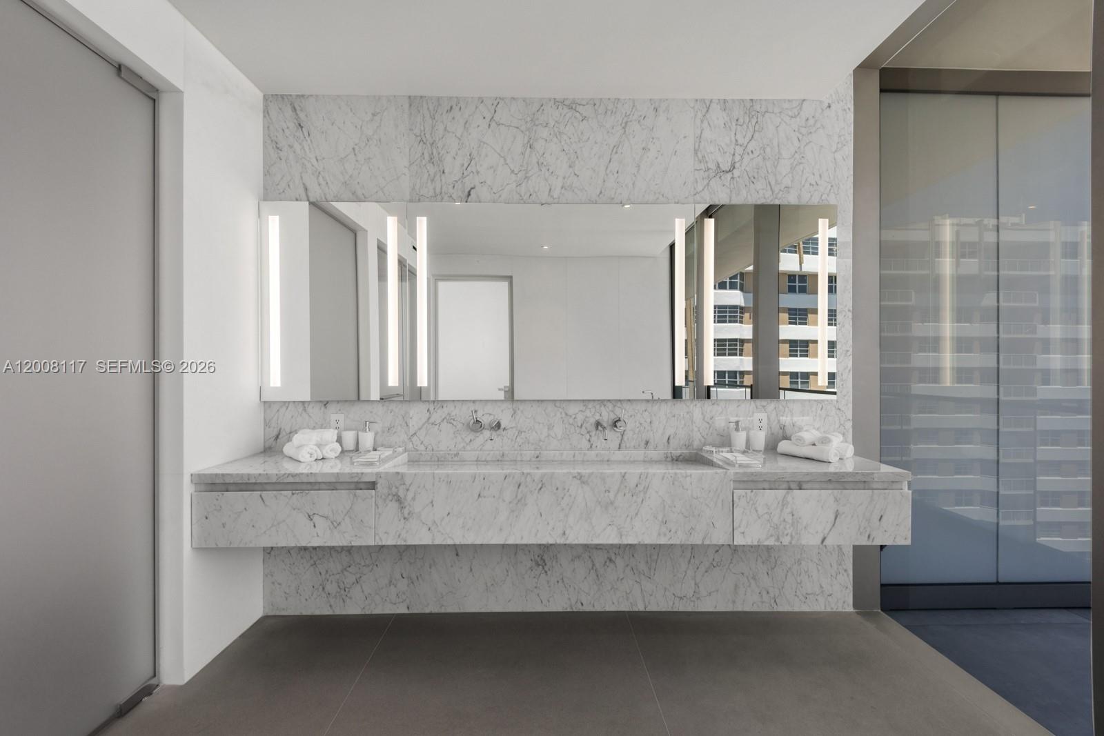 2000 S Ocean Dr #17A, Hallandale Beach FL 33009