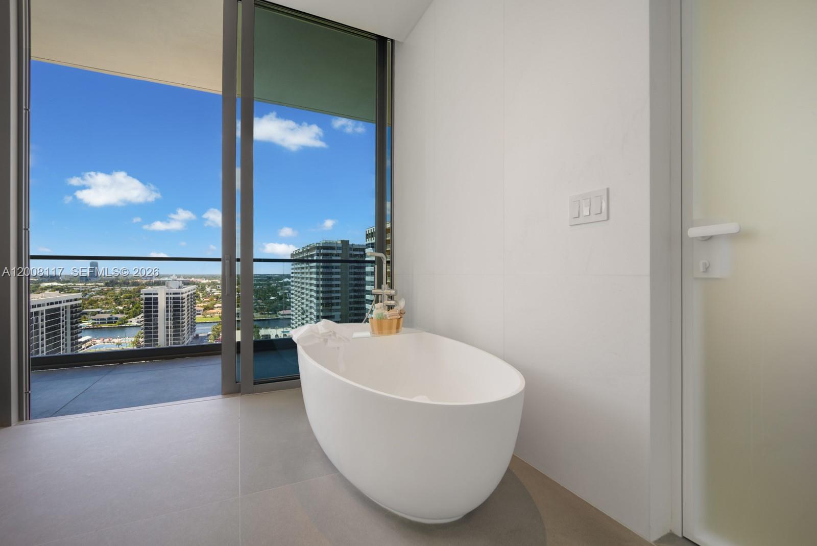 2000 S Ocean Dr #17A, Hallandale Beach FL 33009