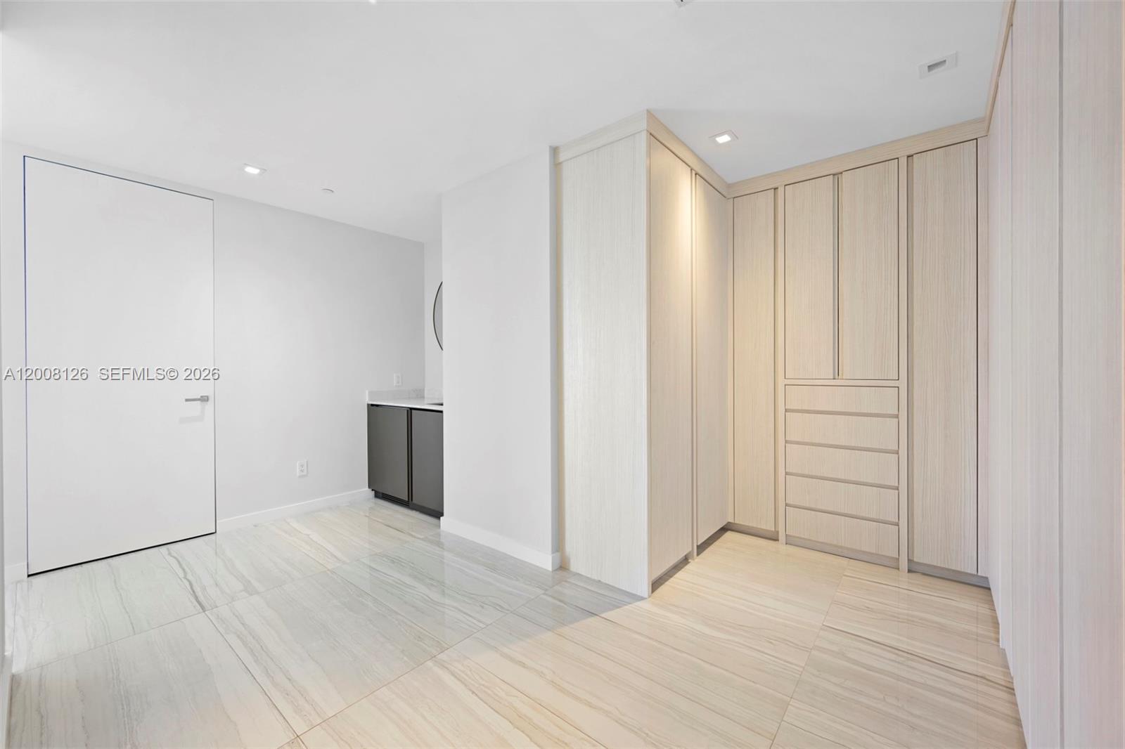 18975 Collins Ave #700, Sunny Isles Beach FL 33160