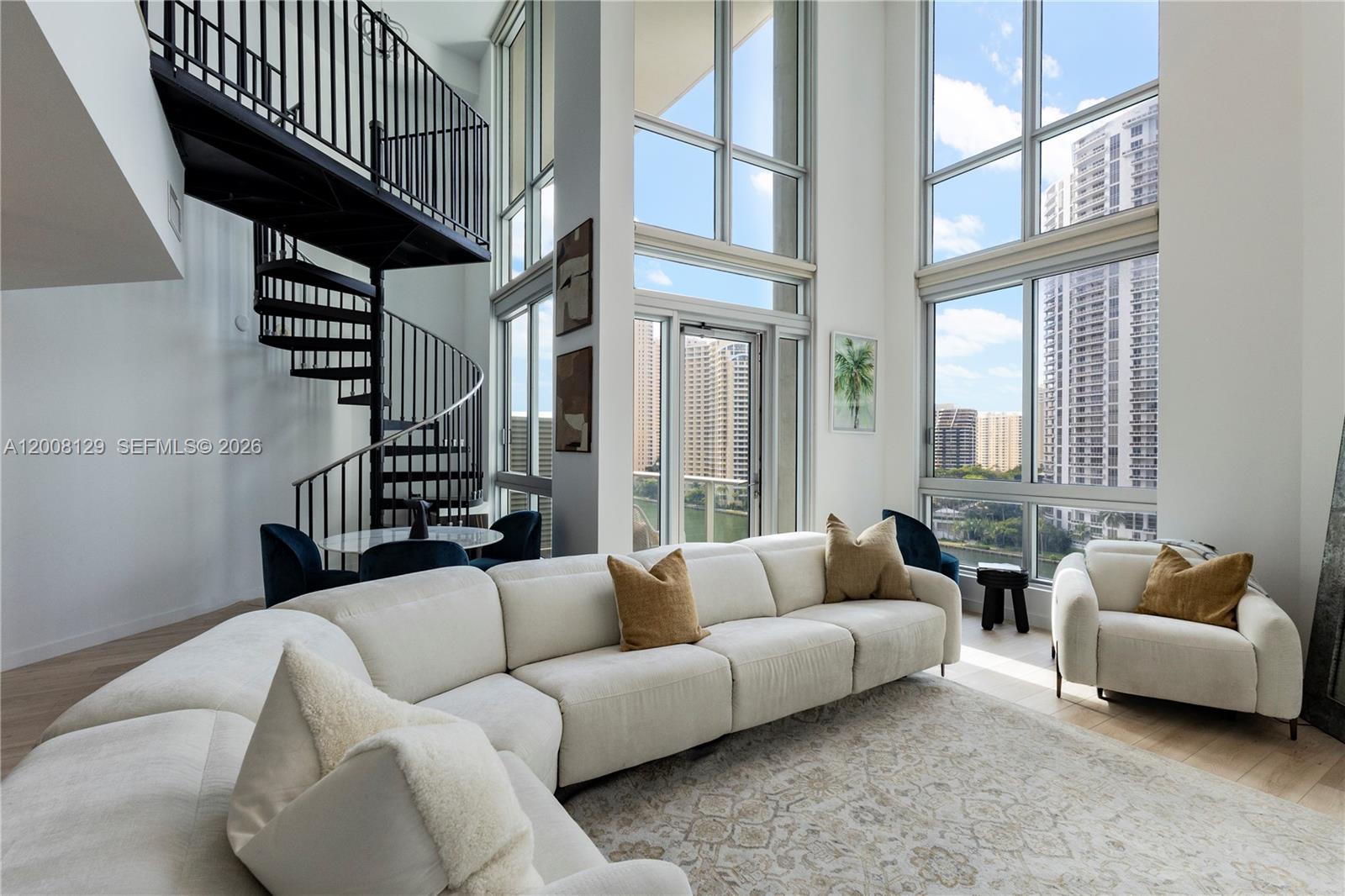 300 S Biscayne Blvd #L-1014, Miami FL 33131