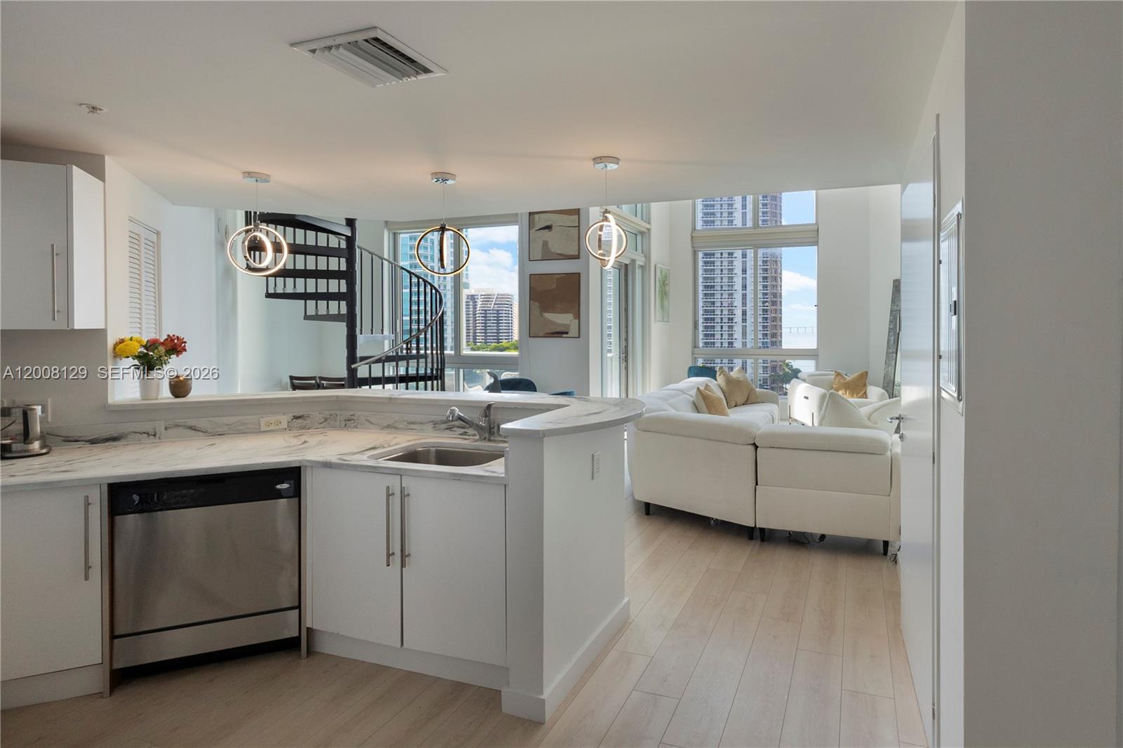 300 S Biscayne Blvd #L-1014, Miami FL 33131