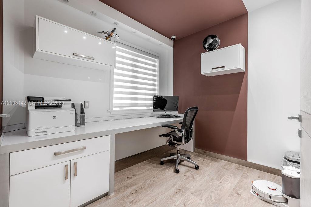 3949 194th Ln, Sunny Isles Beach FL 33160