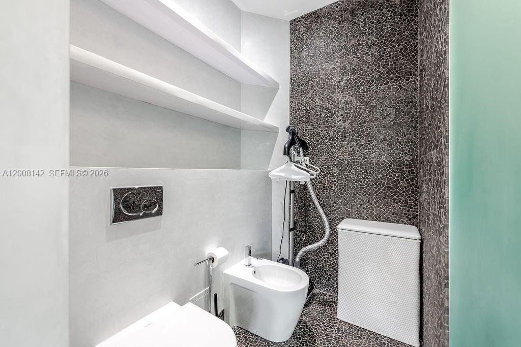 3949 194th Ln, Sunny Isles Beach FL 33160