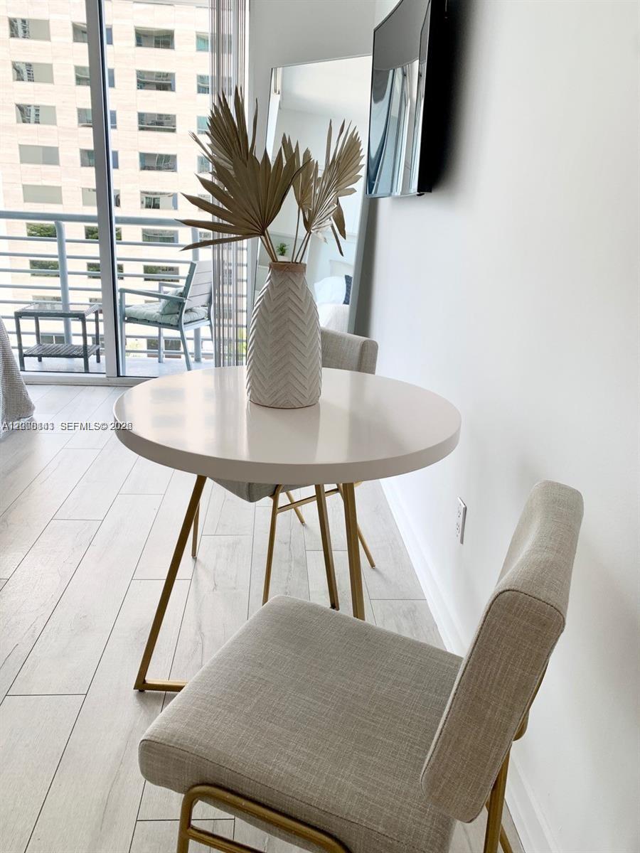 335 S Biscayne Blvd #1106, Miami FL 33131