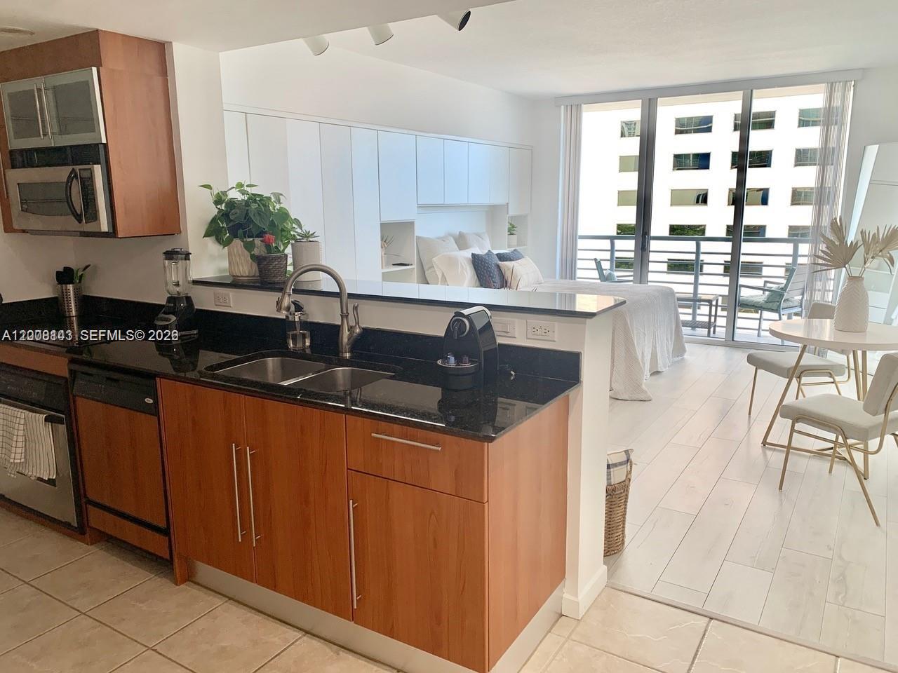 335 S Biscayne Blvd #1106, Miami FL 33131