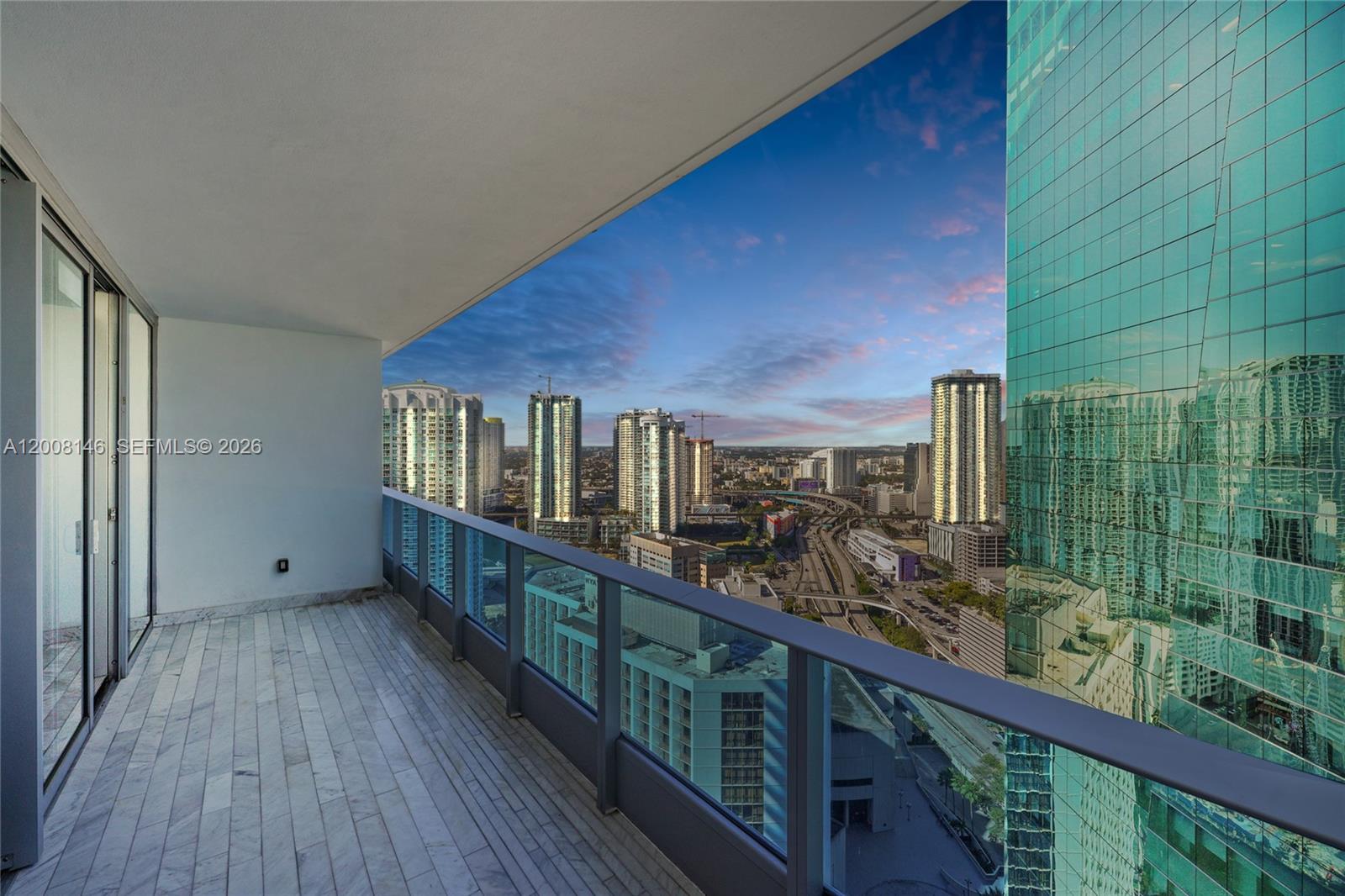 200 Biscayne Boulevard Way #3613, Miami FL 33131