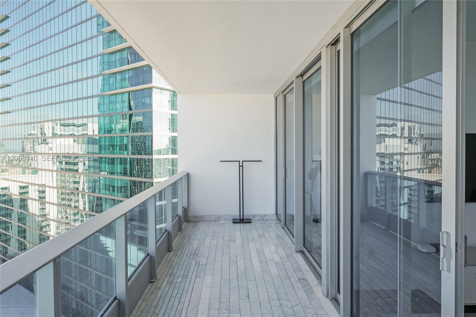 200 Biscayne Boulevard Way #3613, Miami FL 33131
