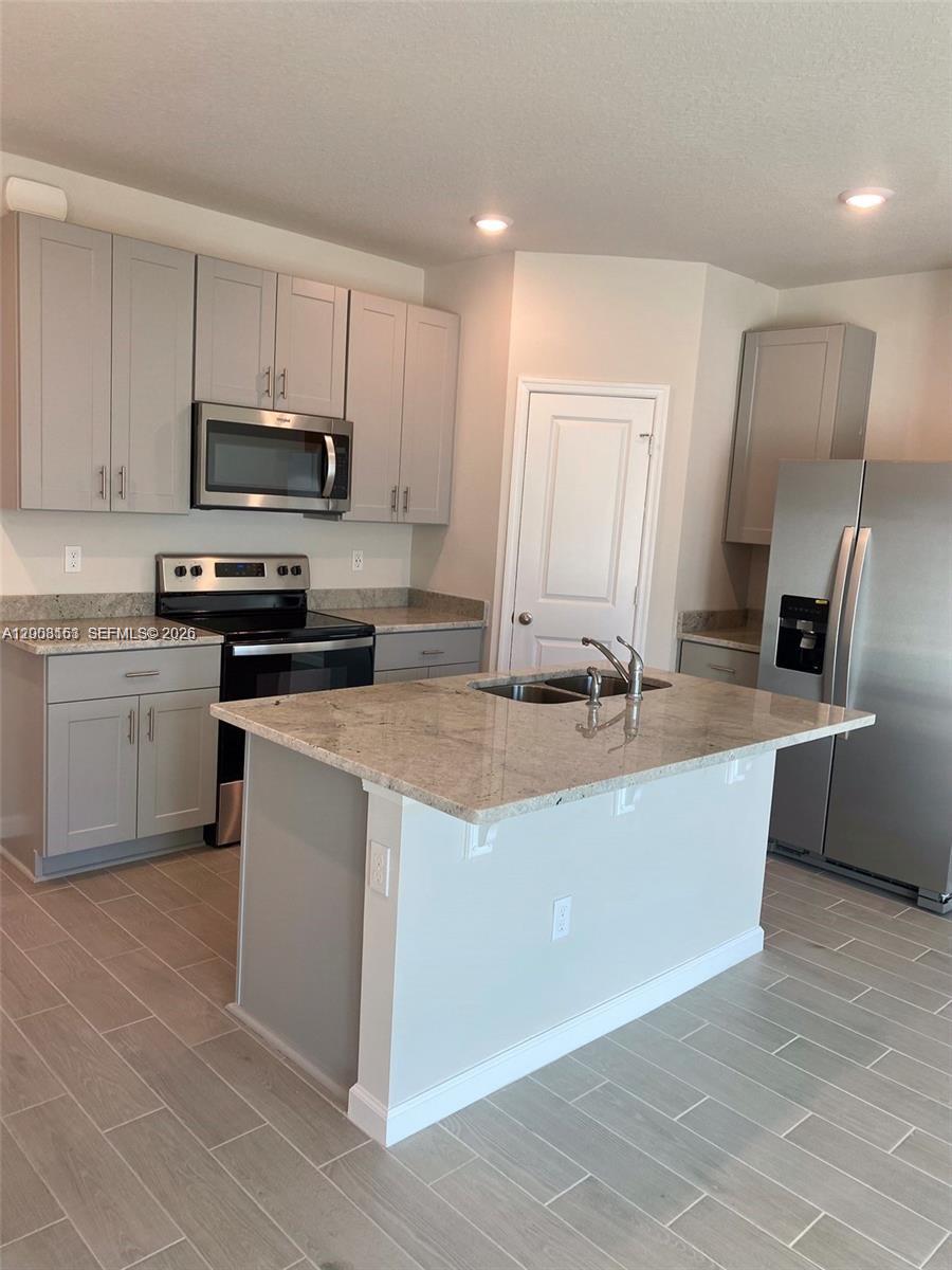 5629 Mentmore Dr, Mangonia Park FL 33407