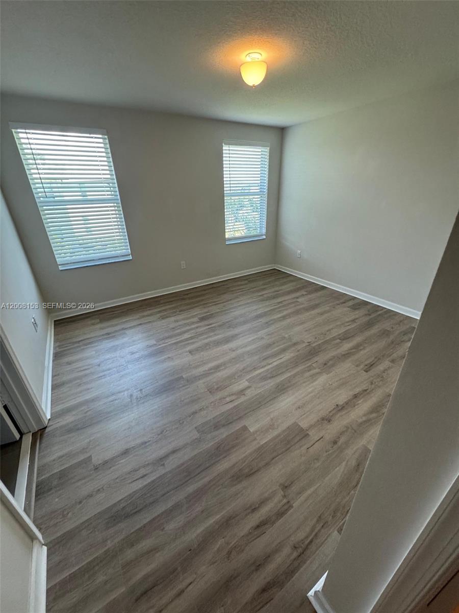 5629 Mentmore Dr, Mangonia Park FL 33407