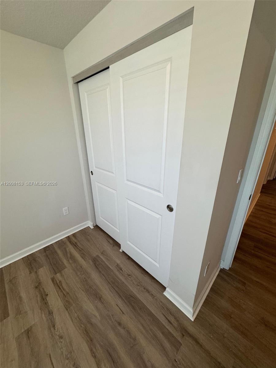 5629 Mentmore Dr, Mangonia Park FL 33407