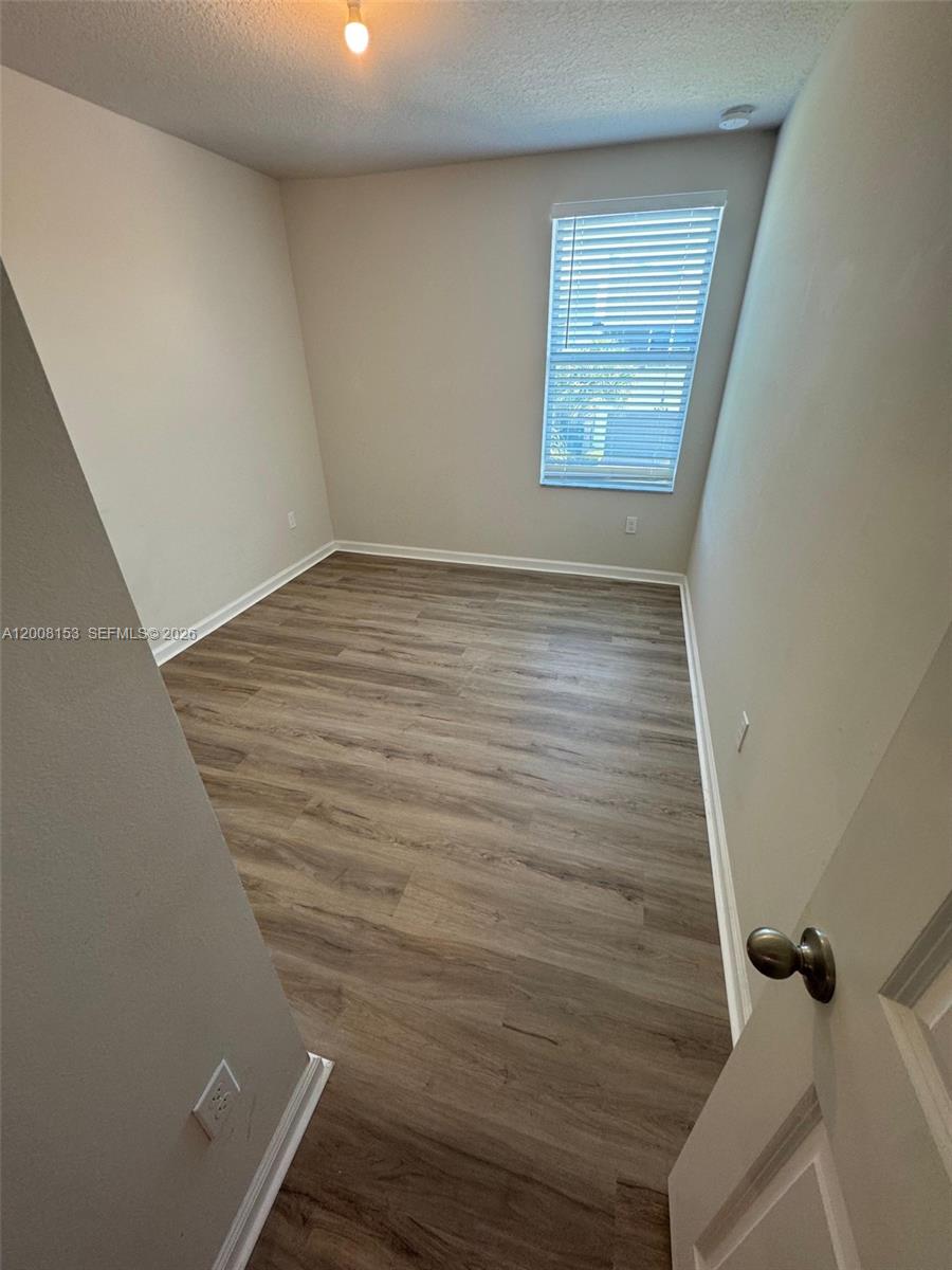5629 Mentmore Dr, Mangonia Park FL 33407
