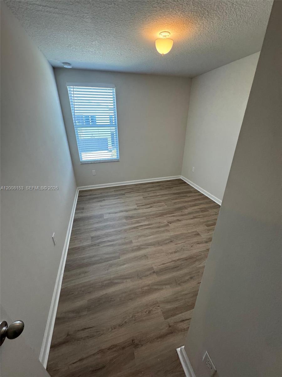 5629 Mentmore Dr, Mangonia Park FL 33407