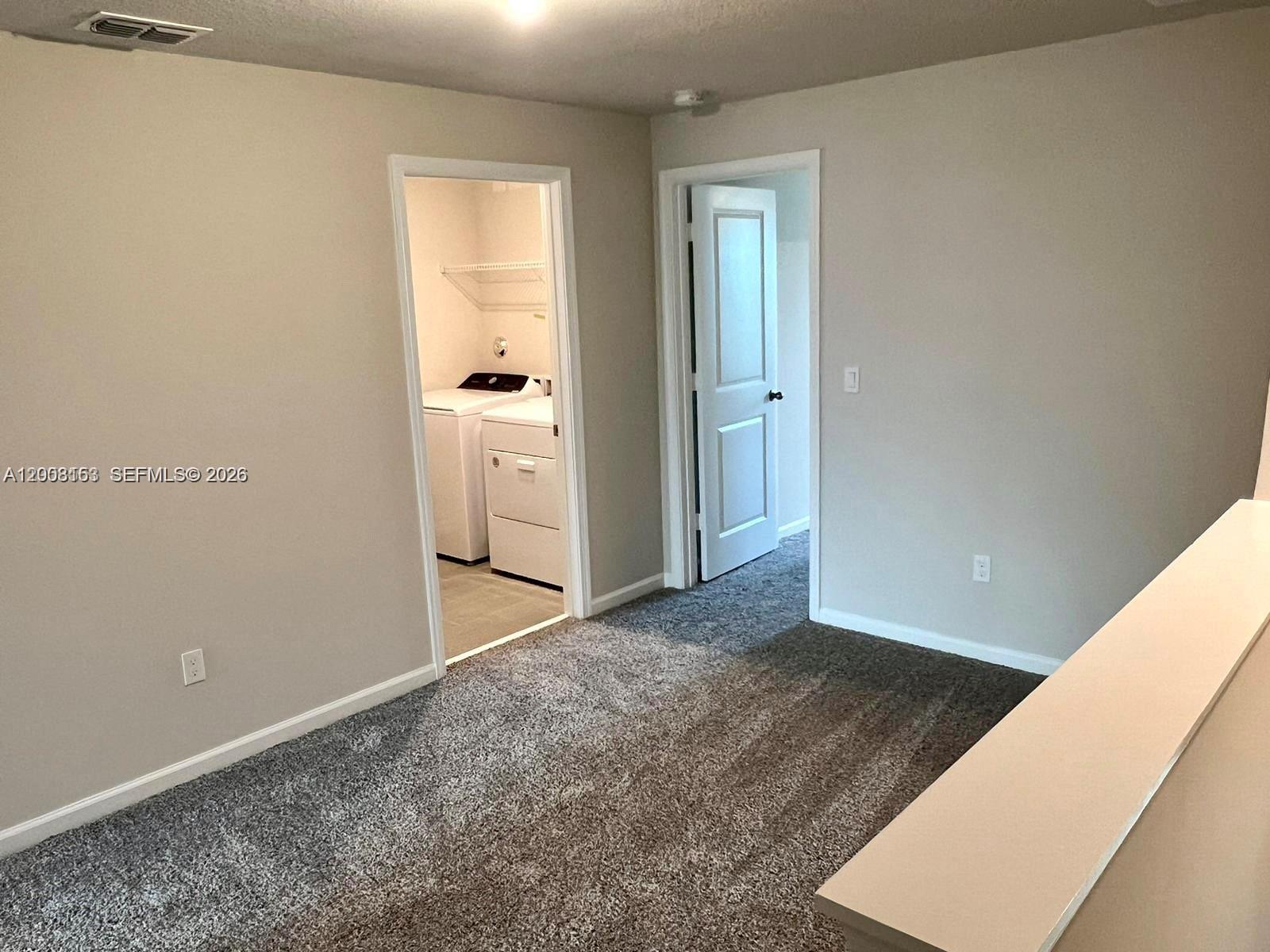 5629 Mentmore Dr, Mangonia Park FL 33407
