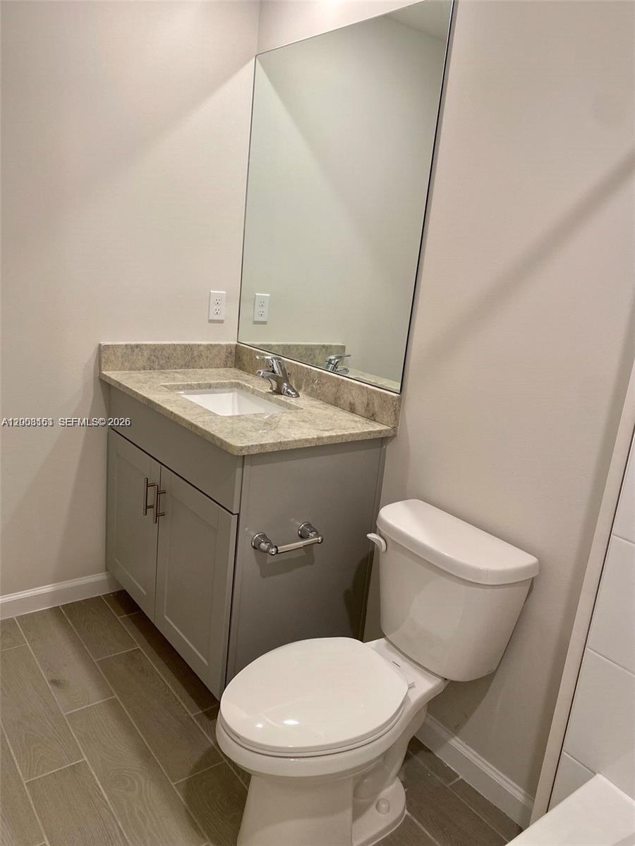 5629 Mentmore Dr, Mangonia Park FL 33407