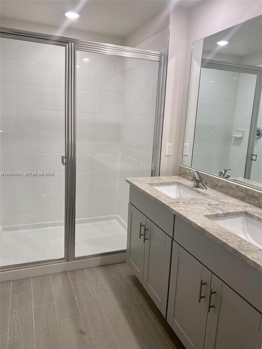 5629 Mentmore Dr, Mangonia Park FL 33407