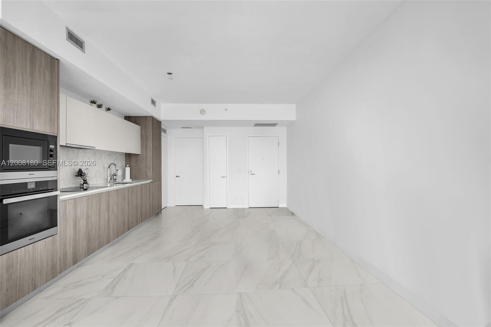 2900 NE 7th Ave #1806, Miami FL 33137