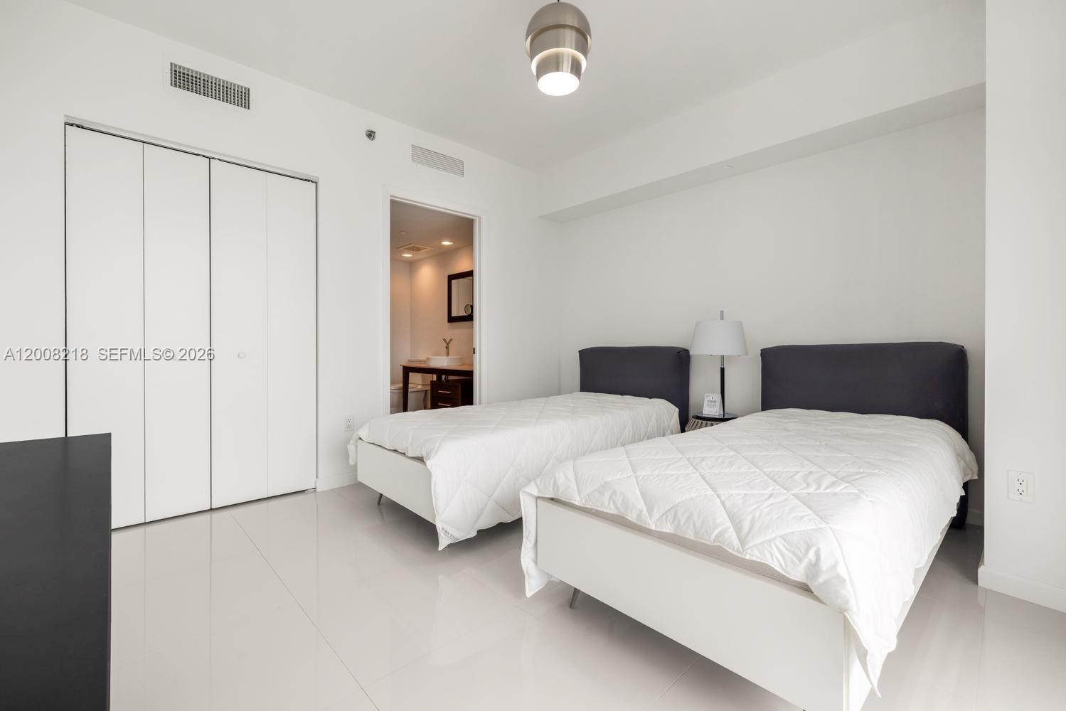 495 Brickell Ave #2603, Miami FL 33131