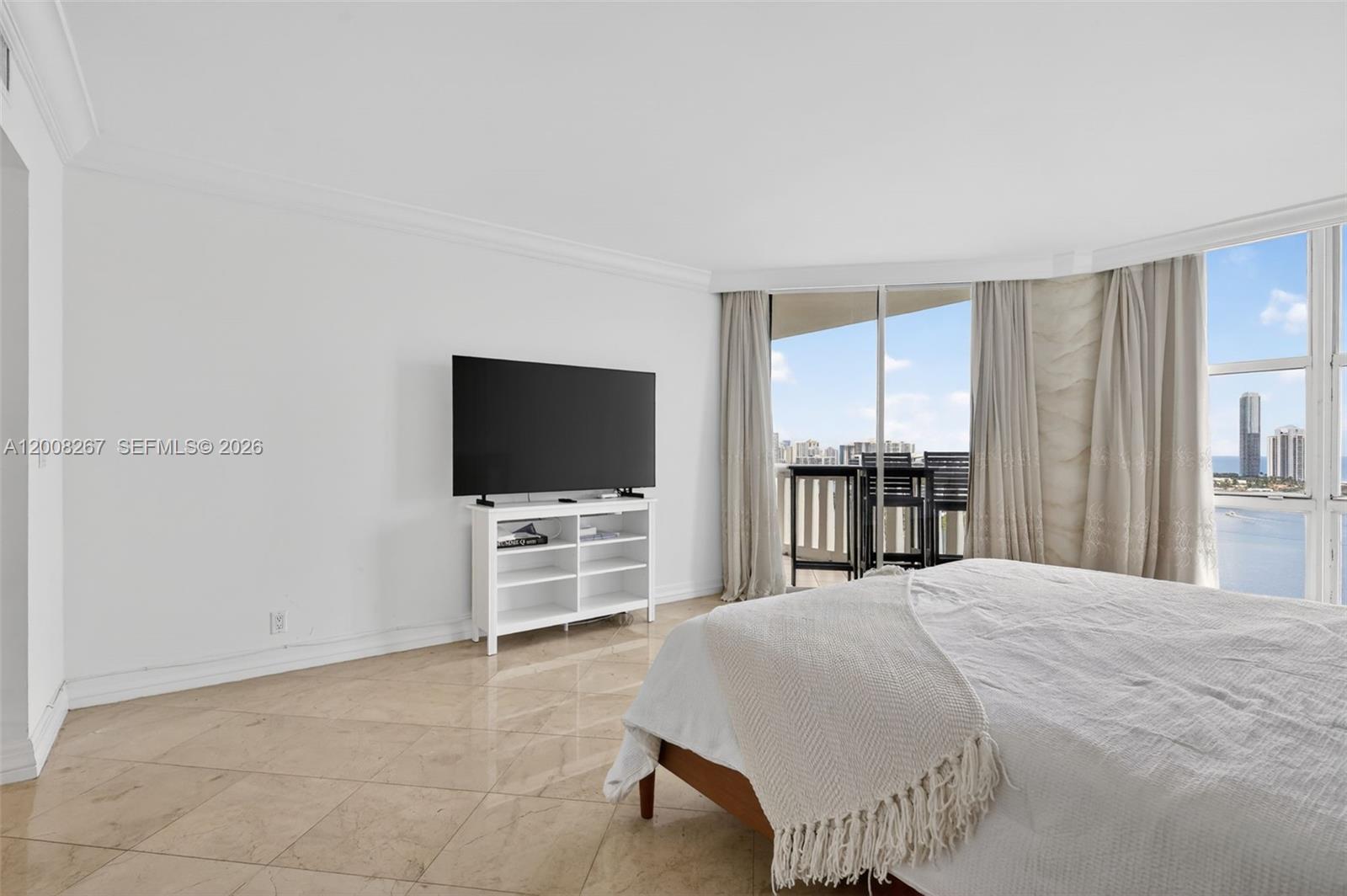 3000 Island Blvd #2305, Aventura FL 33160