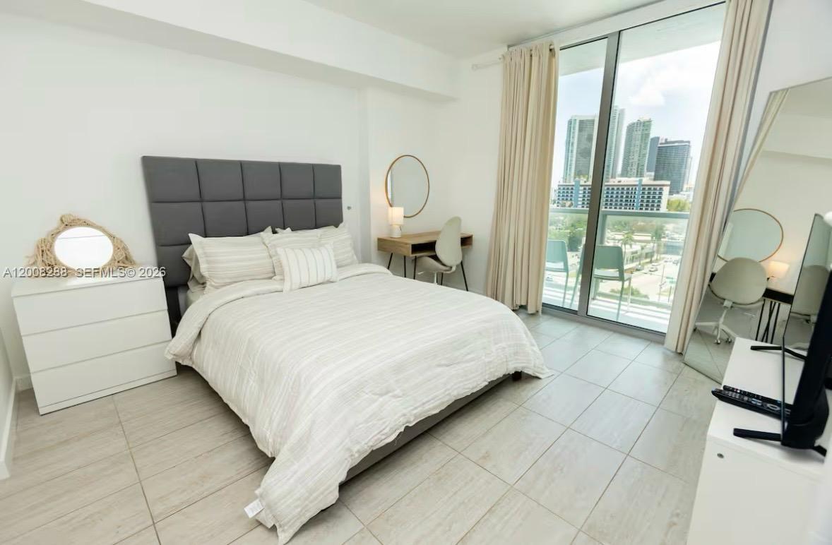 3900 Biscayne Blvd #S-906, Miami FL 33137