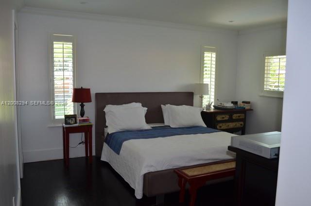 173 S Shore Dr S, Miami FL 33133