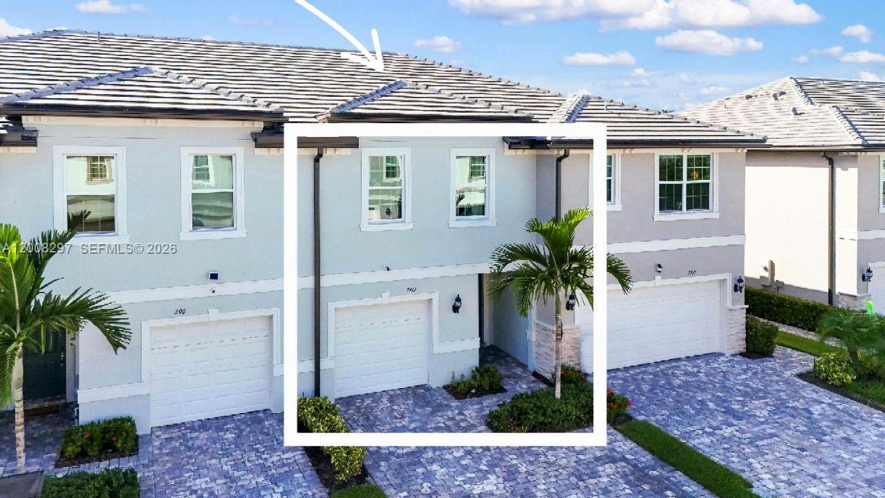 2913 Olivia Ave, Lauderdale Lakes FL 33311