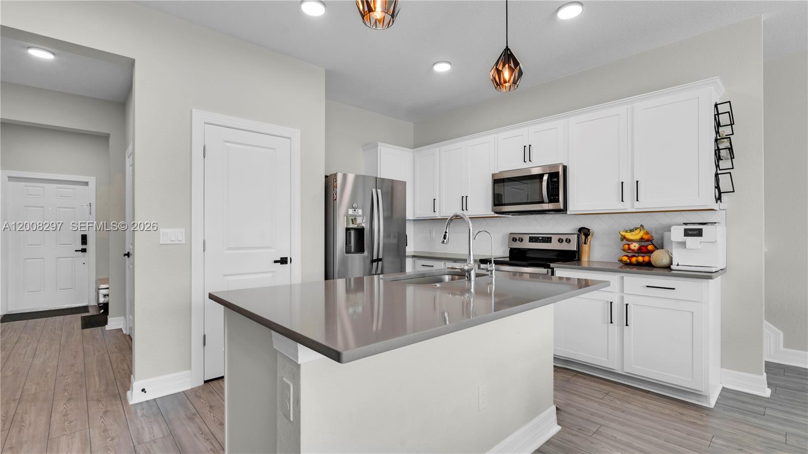 2913 Olivia Ave, Lauderdale Lakes FL 33311