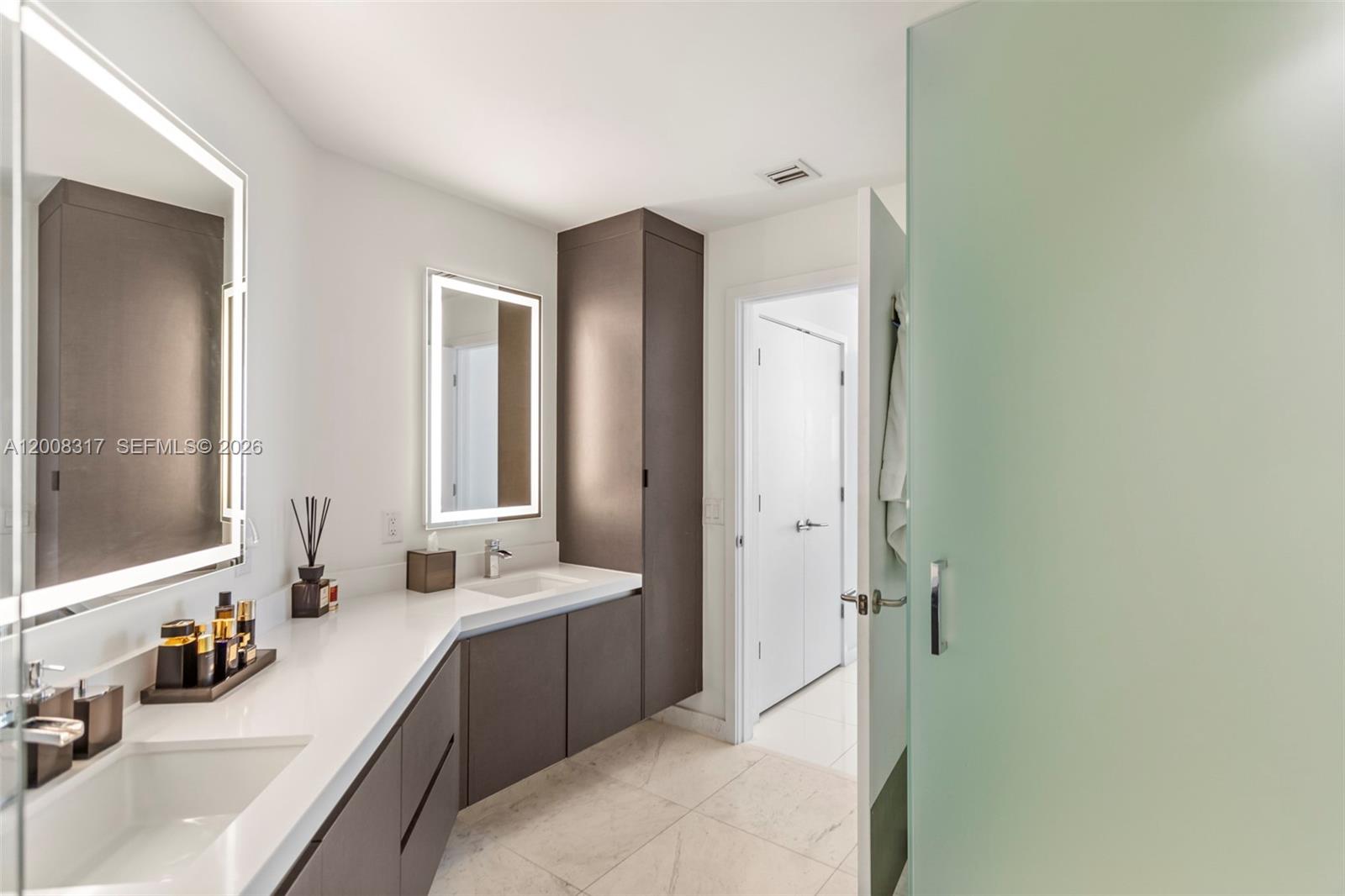 851 NE 1st Ave #3707, Miami FL 33132