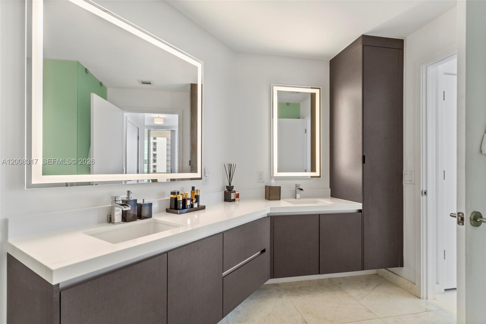 851 NE 1st Ave #3707, Miami FL 33132