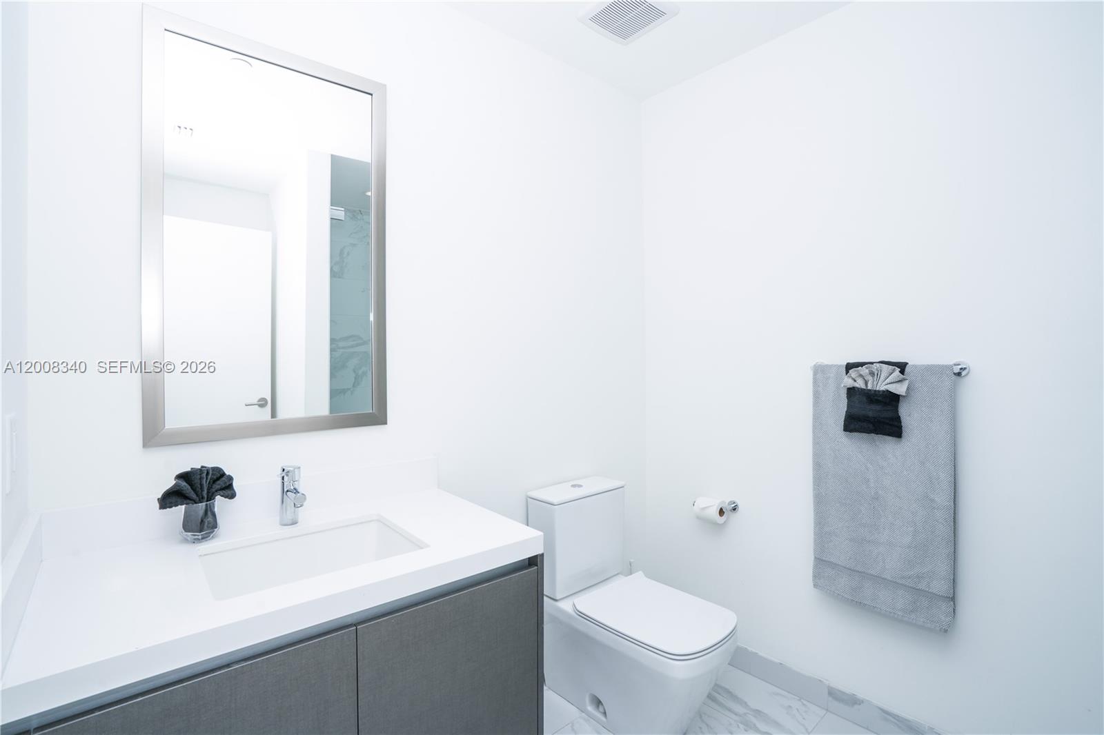 851 NE 1st Ave #2101, Miami FL 33132