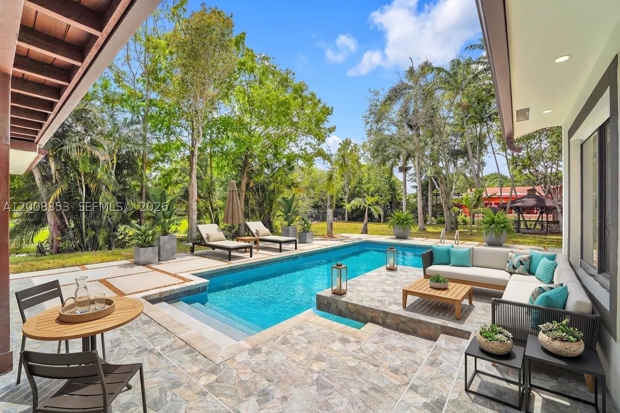 4700 SW 110th Ave, Davie FL 33328