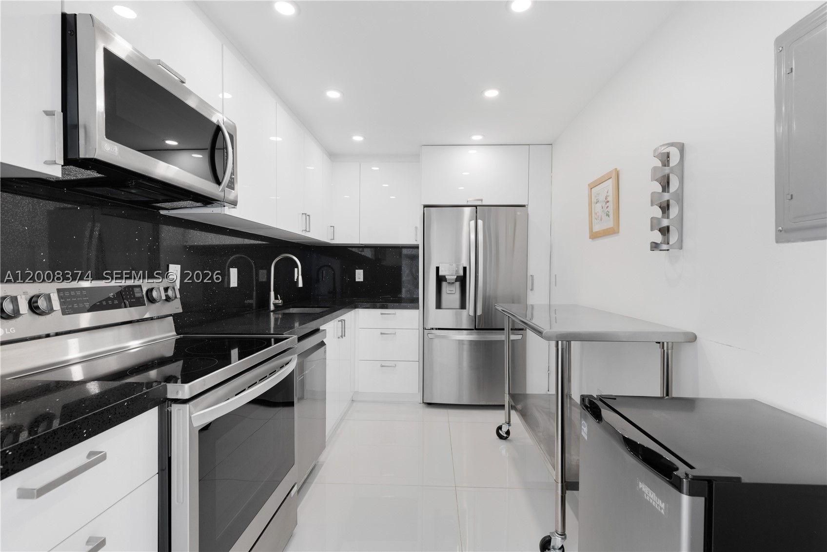 3701 N Country Club Dr #1805, Aventura FL 33180