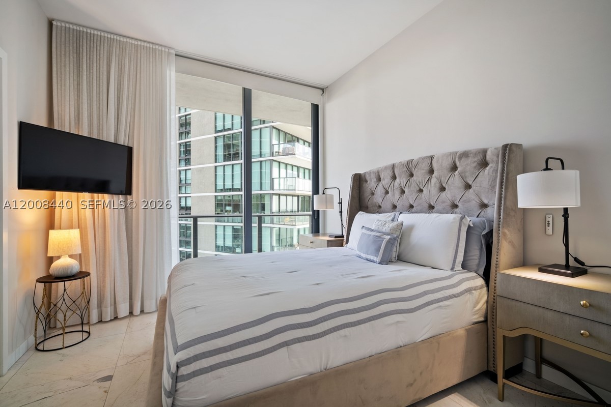 480 NE 31 #2707, Miami FL 33137