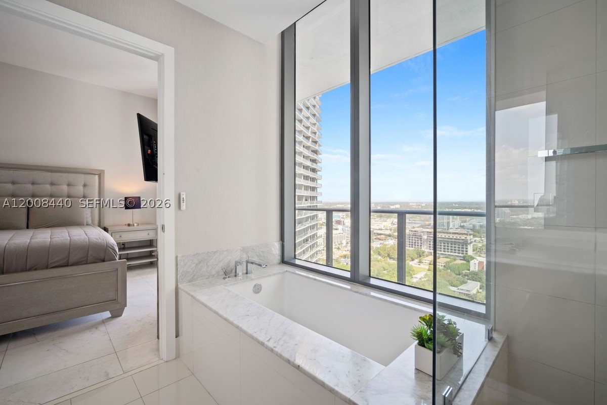 480 NE 31 #2707, Miami FL 33137