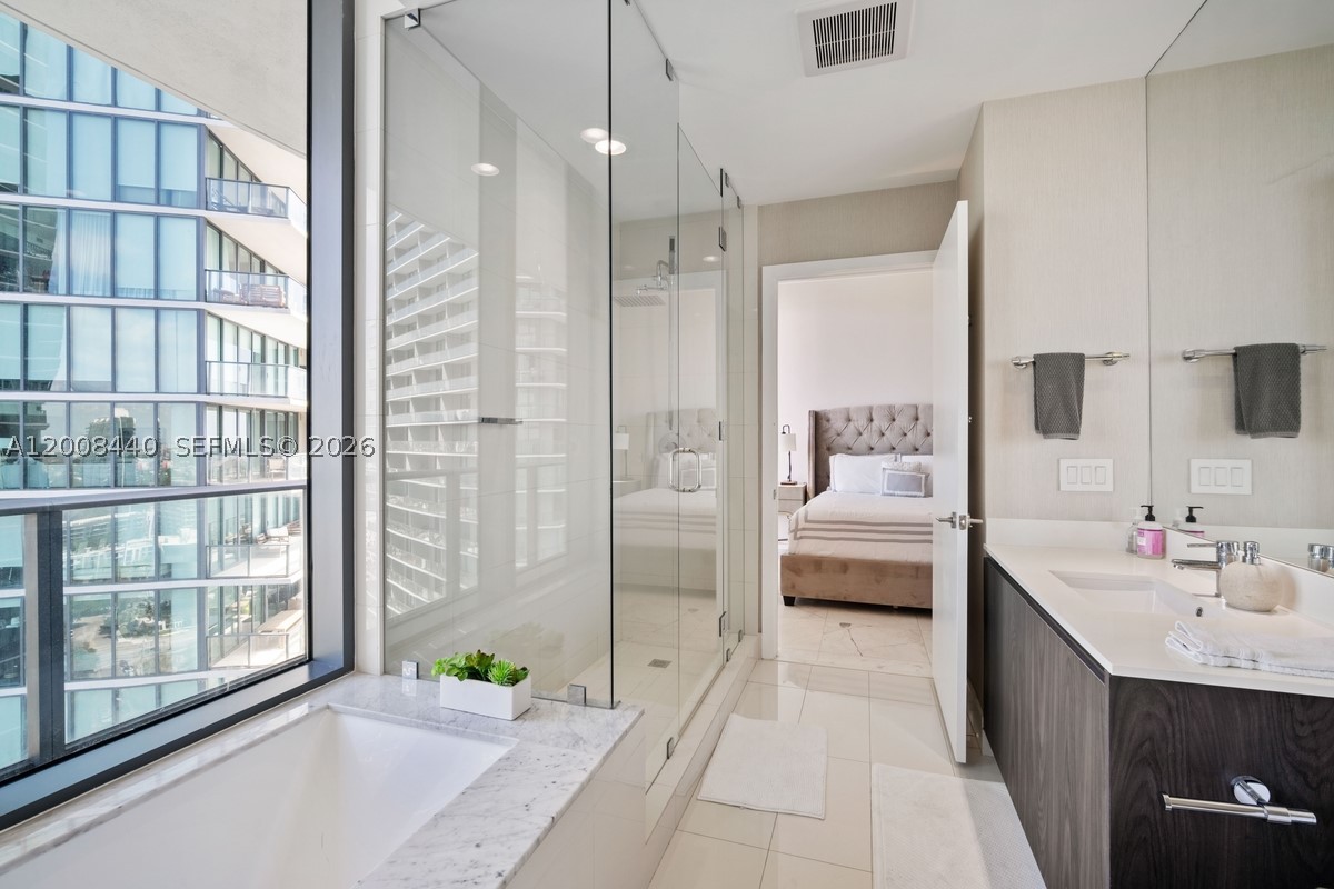 480 NE 31 #2707, Miami FL 33137