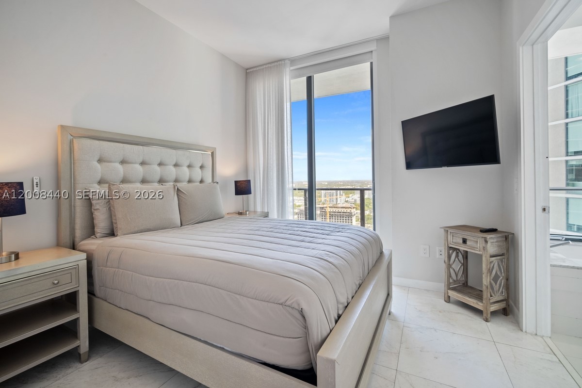 480 NE 31 #2707, Miami FL 33137