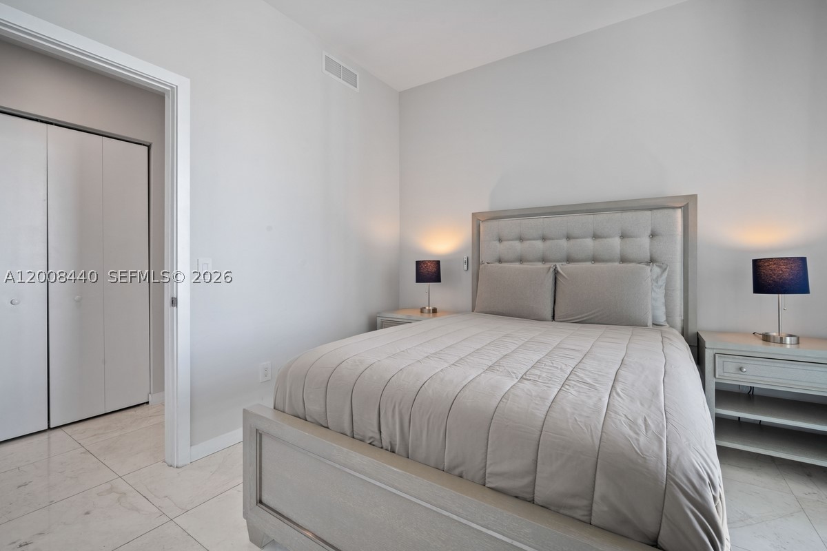 480 NE 31 #2707, Miami FL 33137