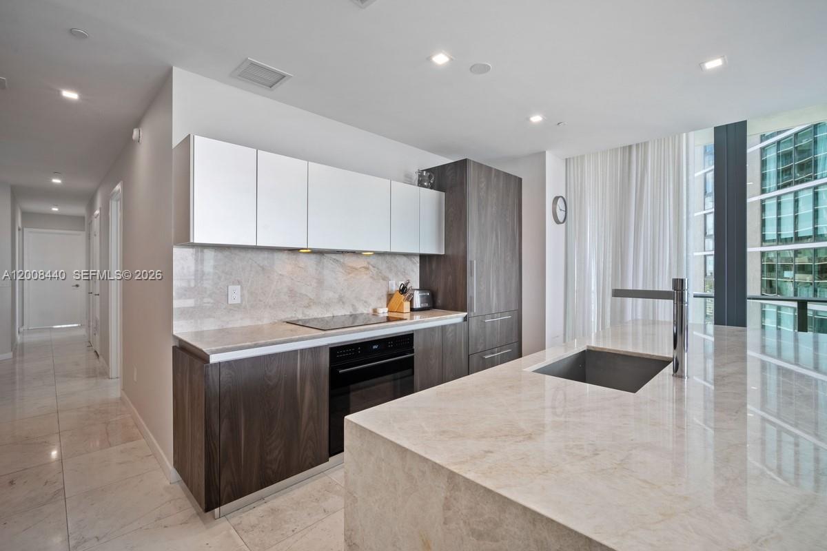 480 NE 31 #2707, Miami FL 33137