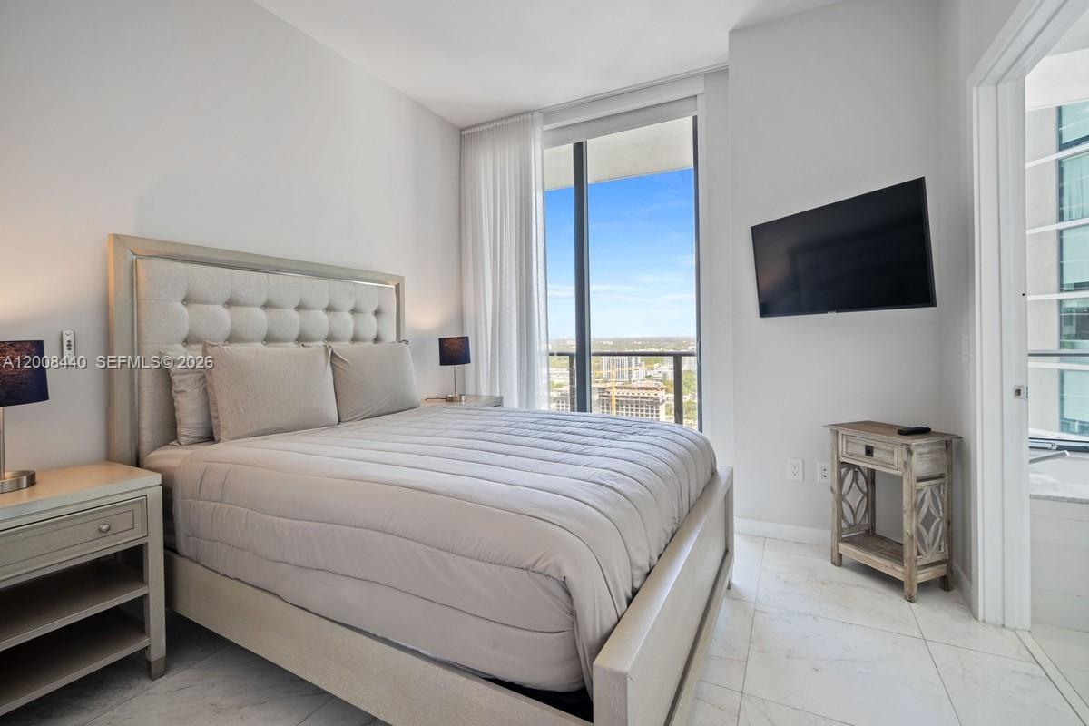 480 NE 31 #2707, Miami FL 33137