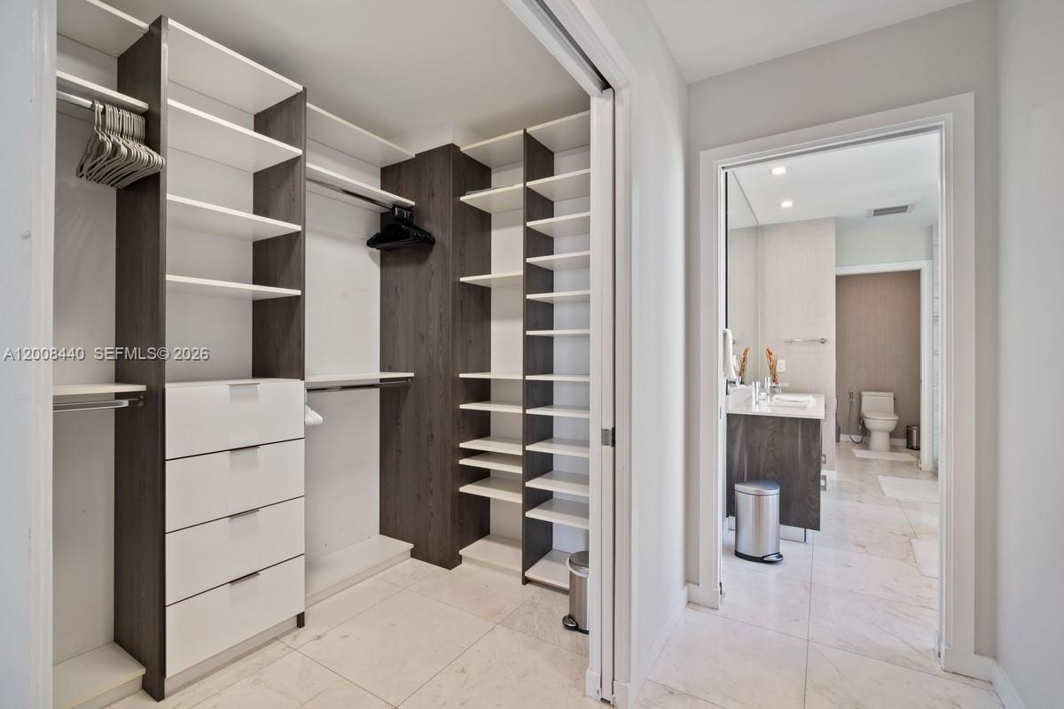 480 NE 31 #2707, Miami FL 33137