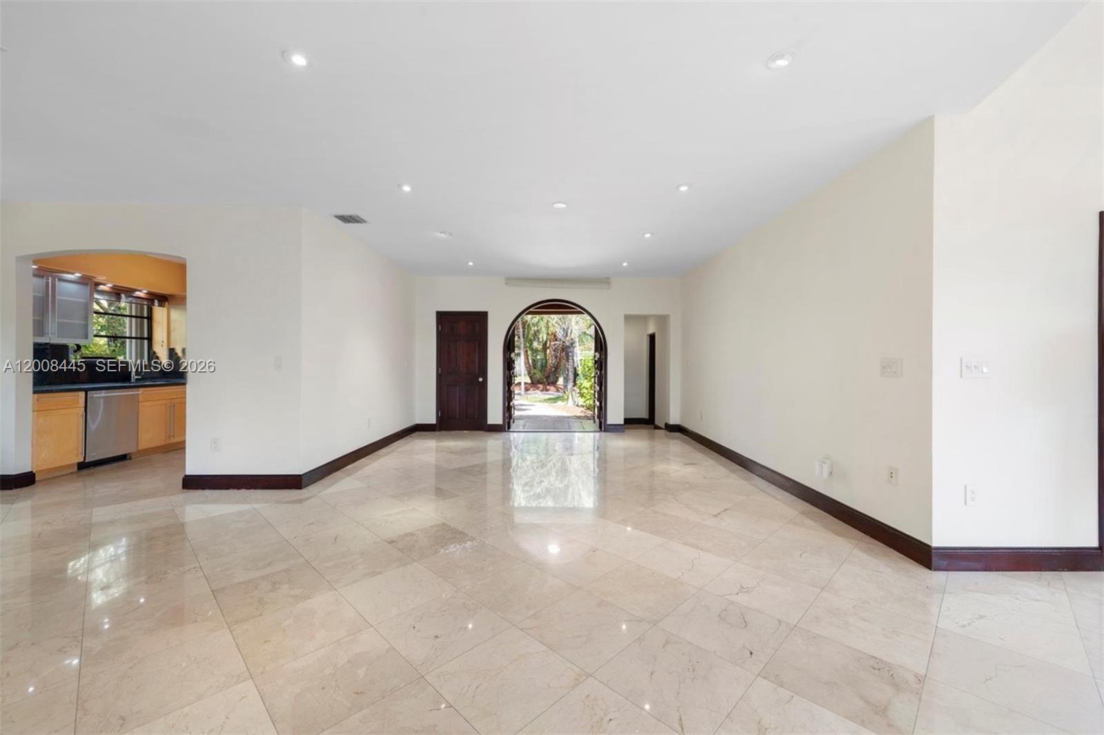 540 S Shore Dr, Miami Beach FL 33141