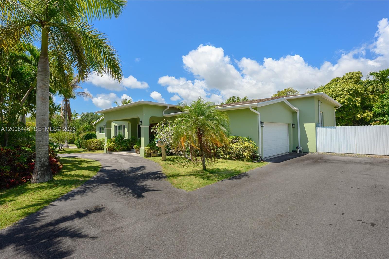 14590 SW 84th Ct, Palmetto Bay FL 33158