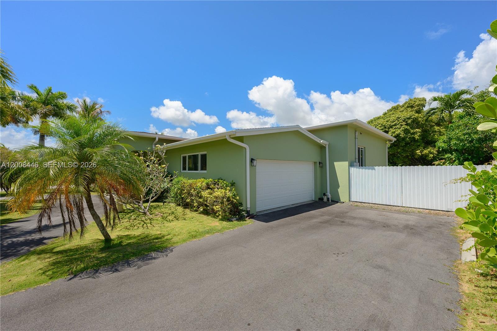 14590 SW 84th Ct, Palmetto Bay FL 33158