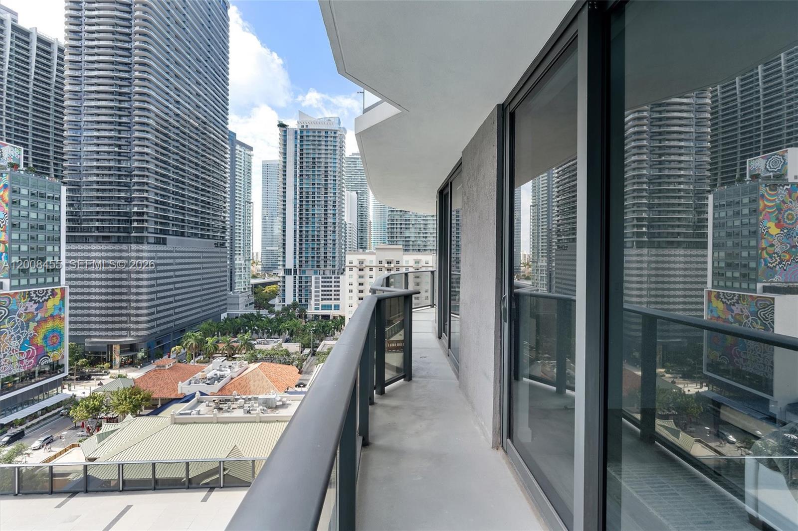 55 SW 9th St #1103, Miami FL 33130