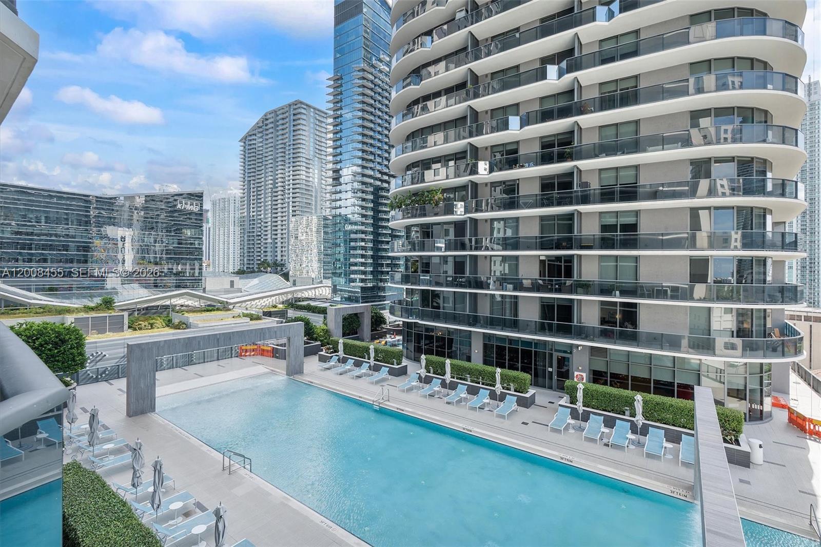 55 SW 9th St #1103, Miami FL 33130