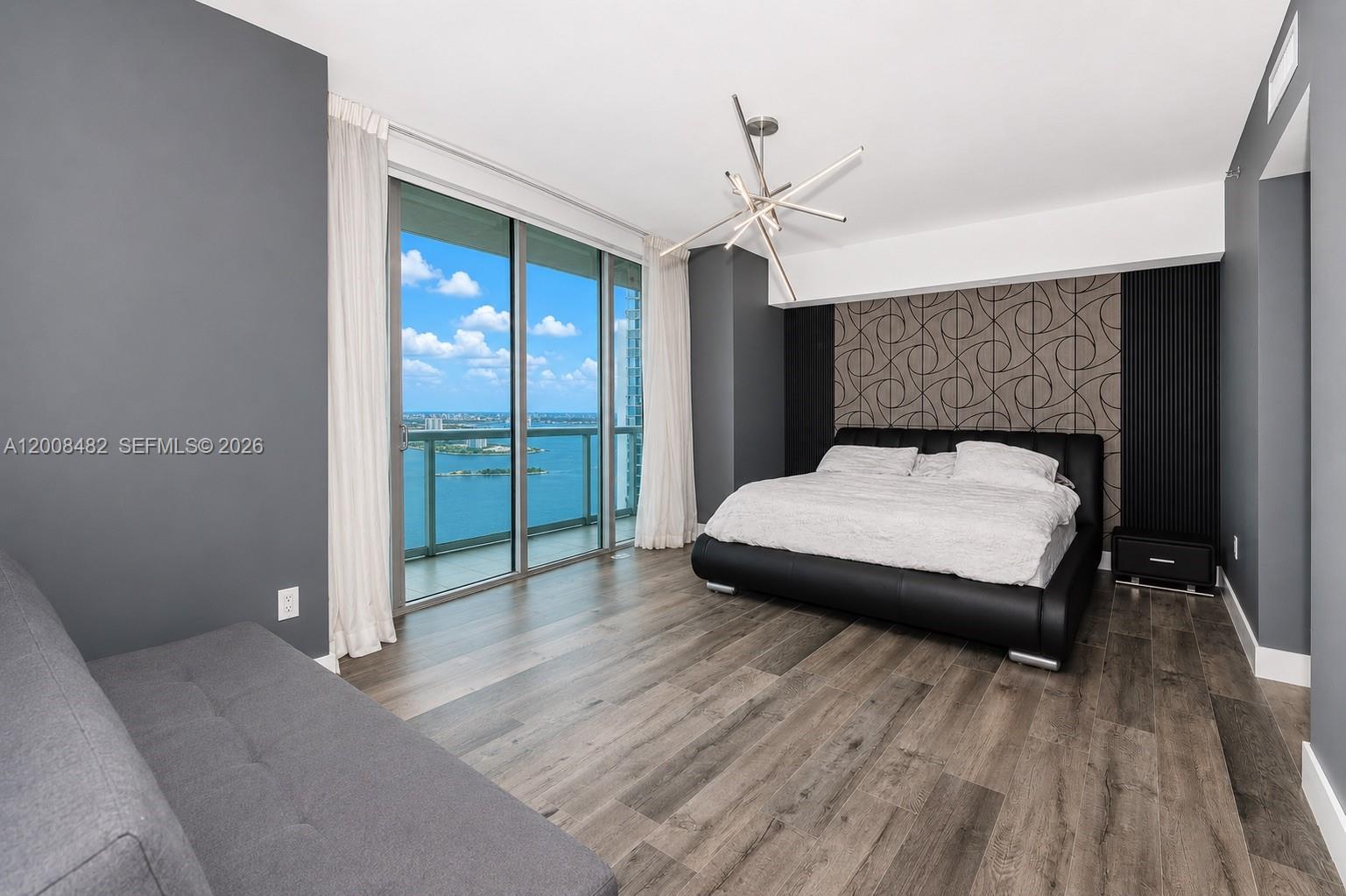 465 Brickell Ave #5101, Miami FL 33131