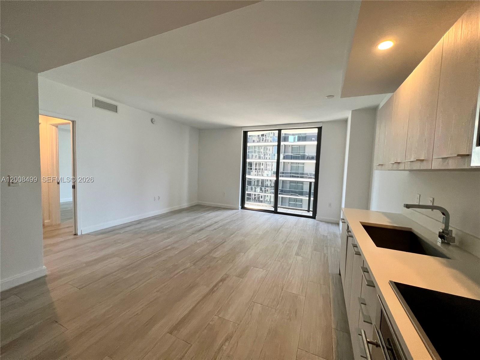 55 SW 9th St #2702, Miami FL 33130