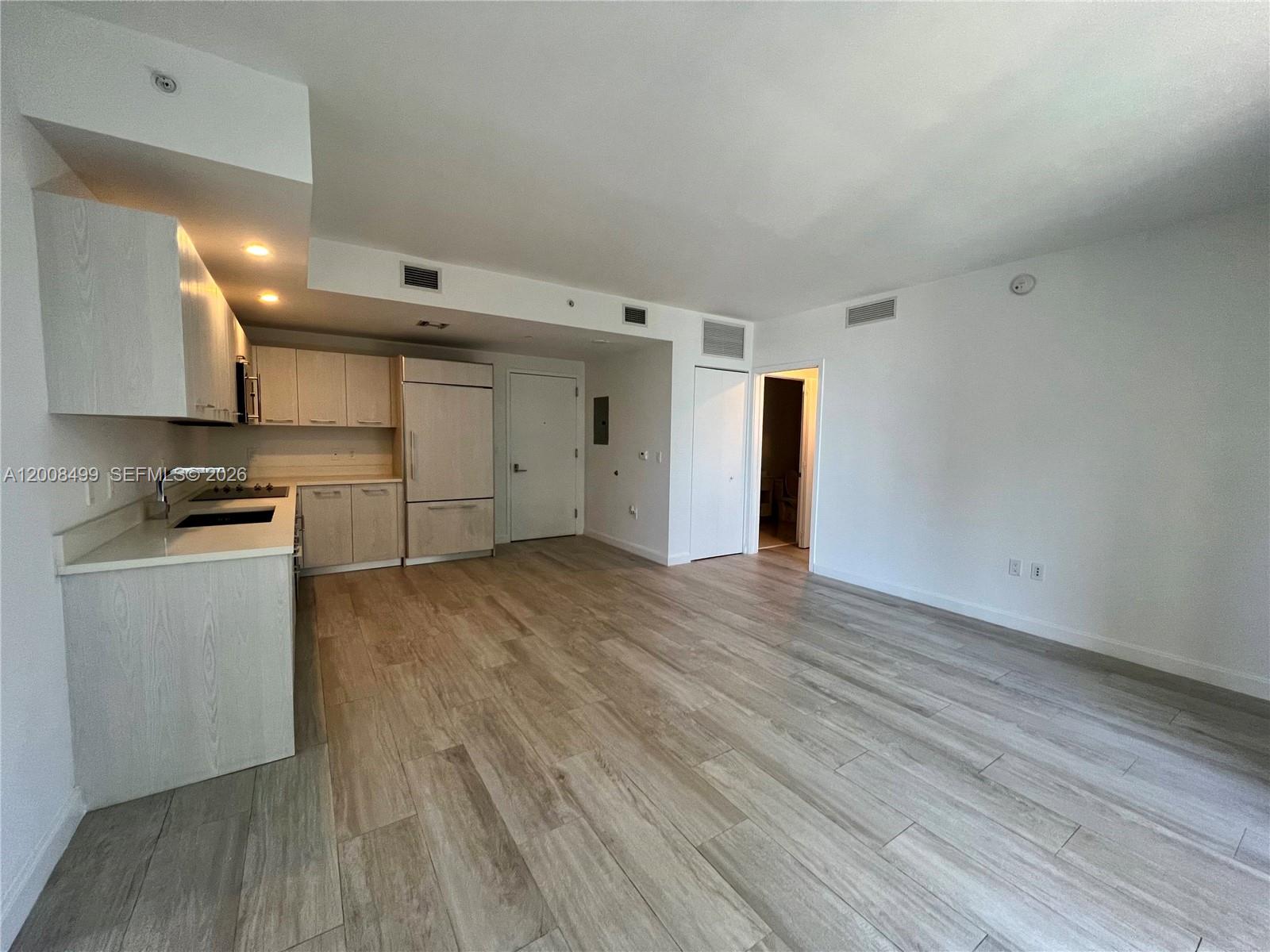 55 SW 9th St #2702, Miami FL 33130