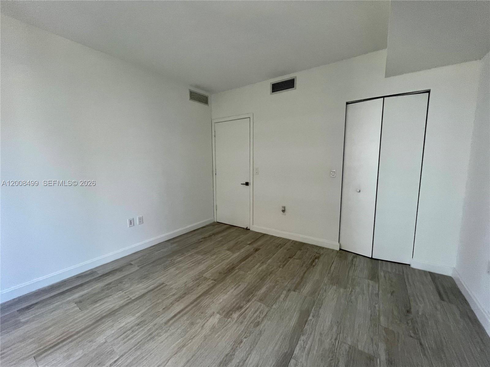 55 SW 9th St #2702, Miami FL 33130